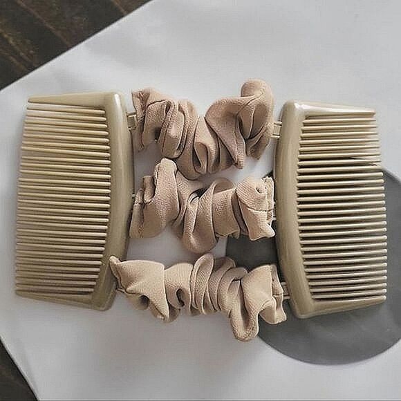 Vtg 90s beige double-comb scrunchie hair fastener - Picture 2 of 6